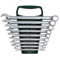 Klucze płasko-oczkowe na panelu SATA